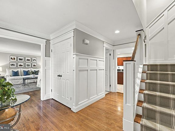 3rd image of 2801 Autumn Chase Cir