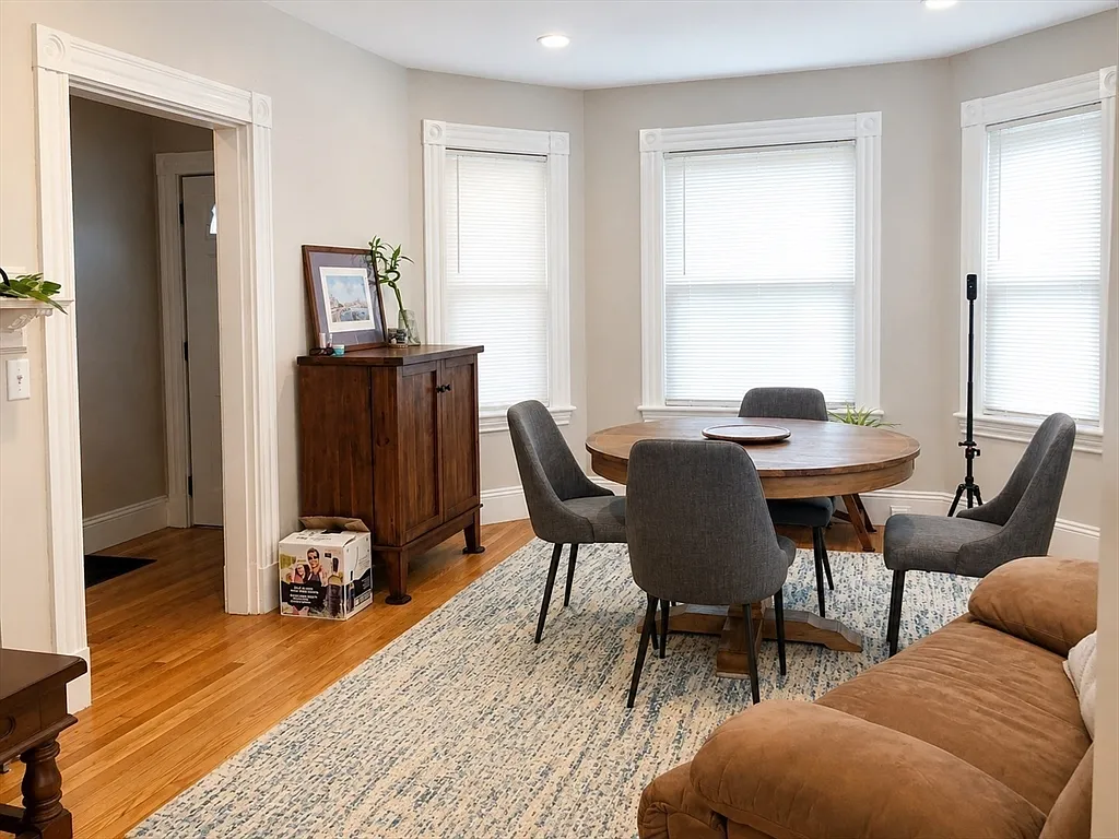 2 bed, 1.0 bath, 1150 sqft, $2,595 — Photo 3