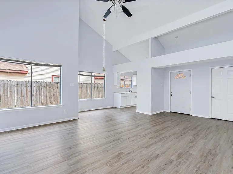 2527 Silver Trumpet Dr — Photo 8