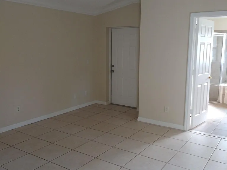 1362 SW Leisure Ln — Photo 5