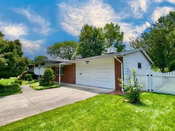 611 Overlook Dr, Columbus, OH 43214