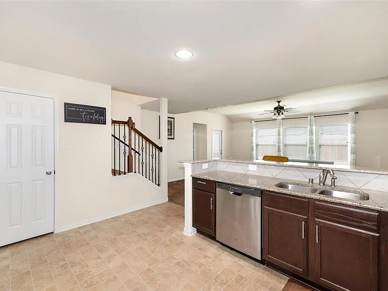 2384 Elm Crossing Trl — Photo 8