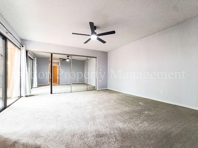 2030 Albert Cir — Photo 22