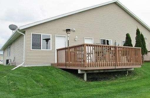3rd image of 880 Tower Dr
