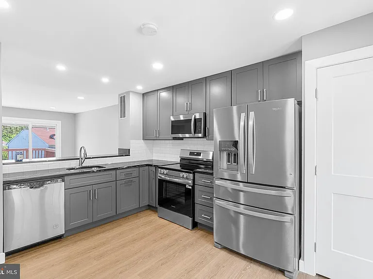 11409 Berland Pl — Photo 3