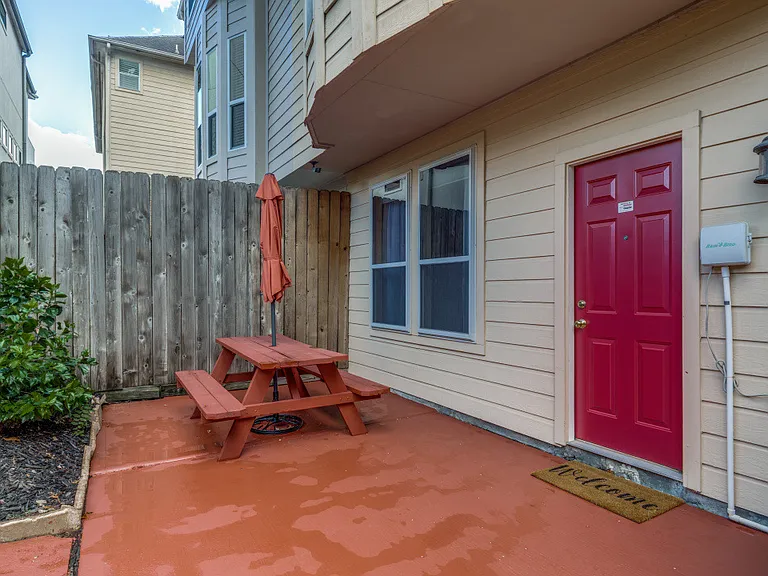 4110 Woodhead St — Photo 3