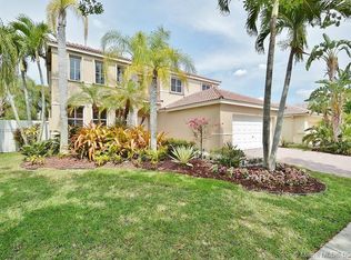 1449 Meadows Blvd, Fort Lauderdale, FL 33327