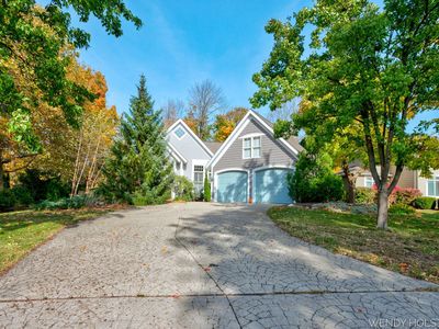 550 Francis St, Saugatuck, MI, 49453