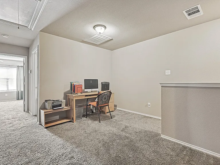 4064 Kyndra Cir — Photo 13