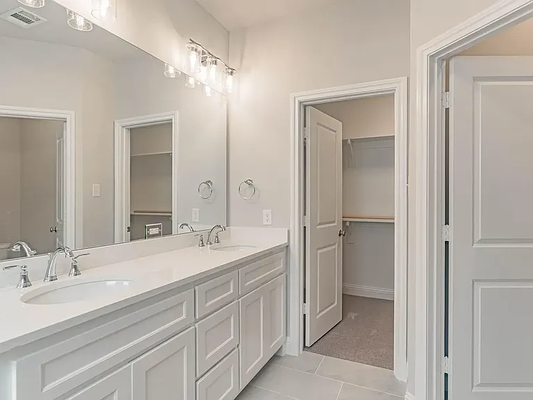 933 Carnation Dr — Photo 10