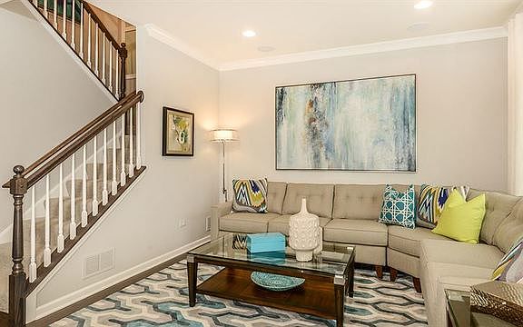 4th image of 1524 Deer Pointe Dr #1204