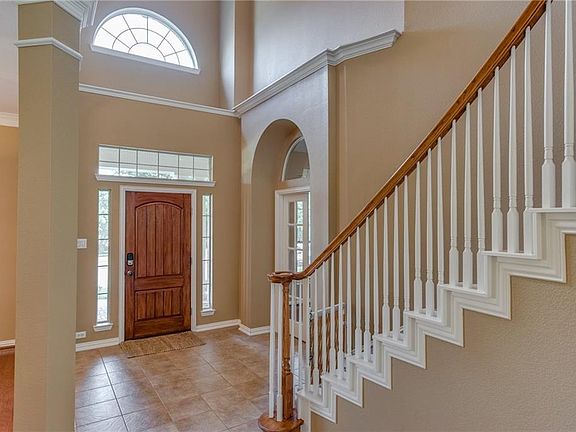 5th image of 9108 Shore Crest Dr