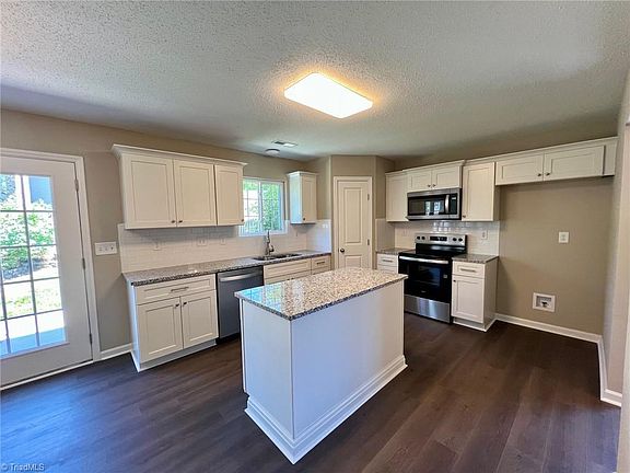 3rd image of 5011 Emberly Dr