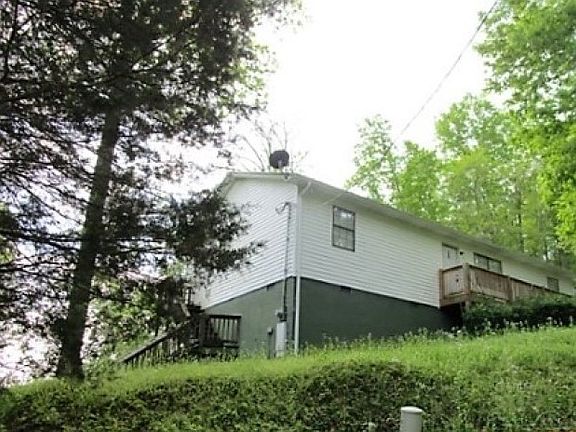 2nd image of 159 Lakeshore Vista Dr