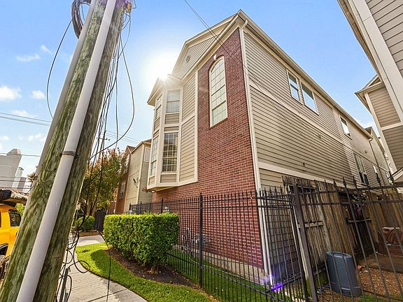 3rd image of 1405 Oneil St