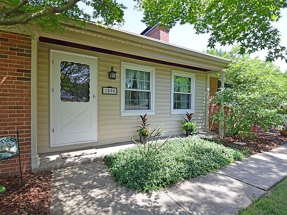 3rd image of 1590 Northview Cir