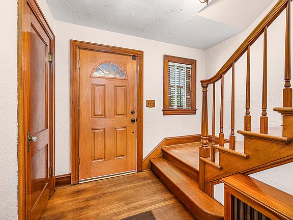 4th image of 2718 Bowman St NW