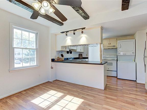 5th image of 1502 Americana Dr #1502