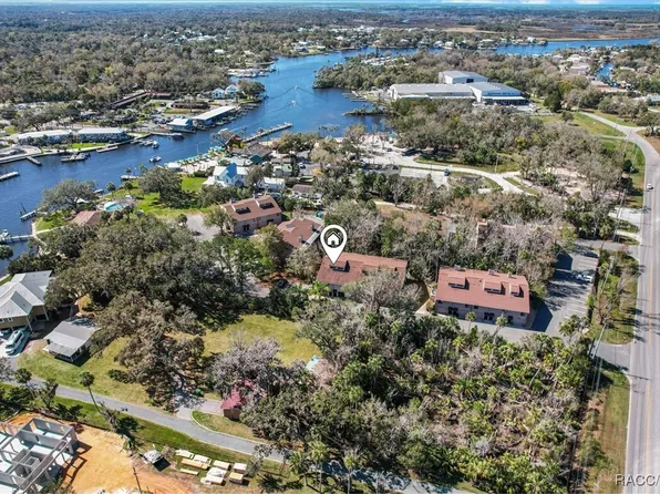 5164 S Swiftwater Way, Homosassa, FL 34448