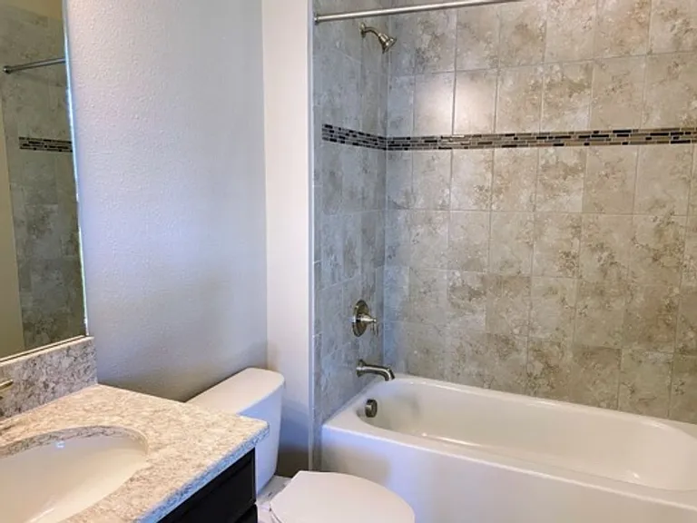 16142 Monterey Greens Cir — Photo 13