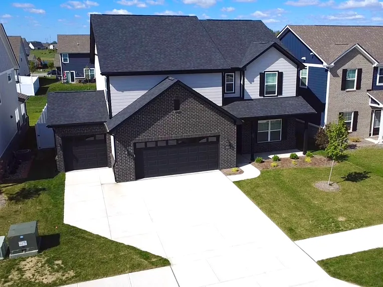 20130 Allegheny Ln — Photo 1