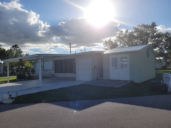 3rd image of 8342 Wagon Wheel Cir