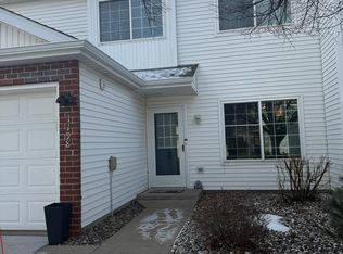 1198 Highpoint Curv, Shakopee, MN 55379