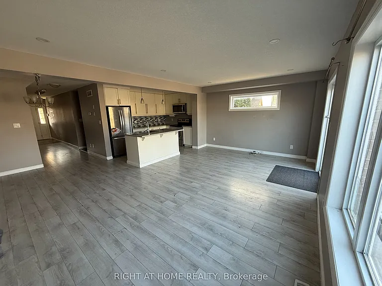 133 Templewood Dr — Photo 3