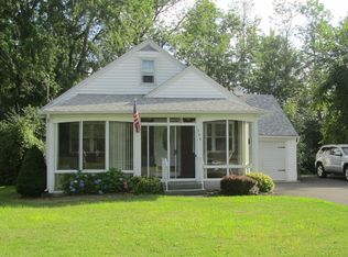 398 Consaul Rd, Schenectady, NY 12304