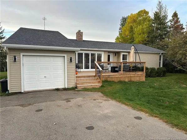 5 Valleyview Dr, Sussex, NB E4E 4P5