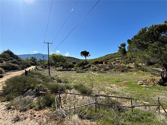 5th image of 47385 Woodcliff Dr