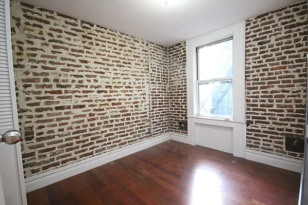 Rented by Compass | media 14