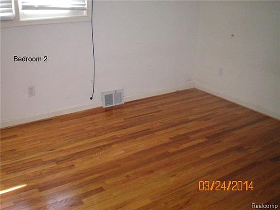 4th image of 15915 Harden Cir