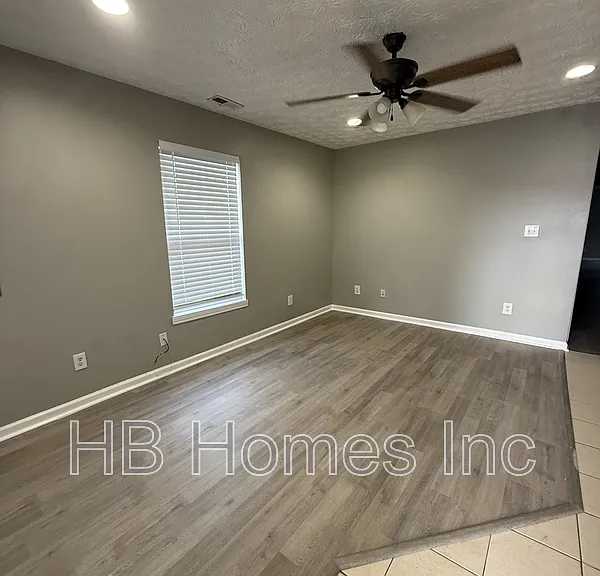 407 Ash St — Photo 7