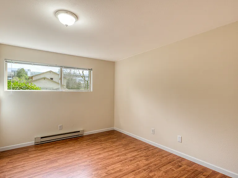 Kirkwood Apartments — Photo 6