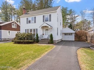 14 Fernbank Ave, Delmar, NY 12054