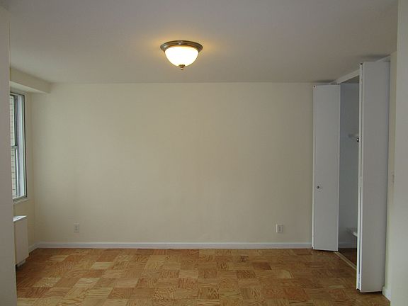 5th image of 250 E 63rd St APT 14H