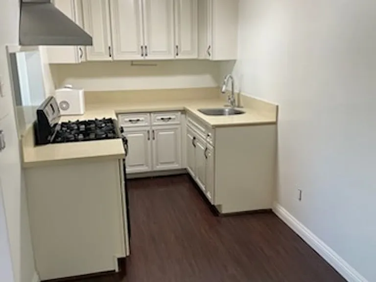 Apt 7222 Whittier — Photo 19
