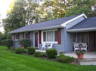 5760 Flemings Lake Rd, Clarkston, MI 48348