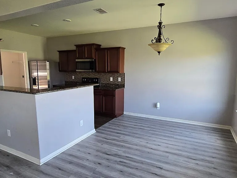 2318 Oyster Bay Ave — Photo 5