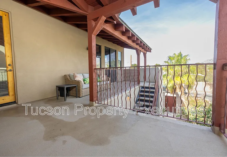 123 E Castlefield Cir — Photo 23