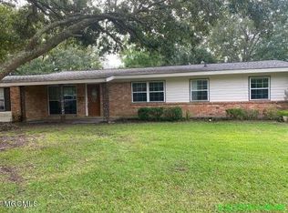 2311 Woodmont St, Pascagoula, MS 39567