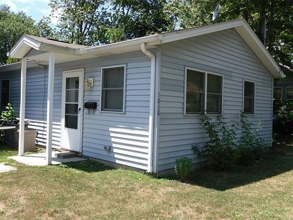 3rd image of 1068 Eaglewood Dr