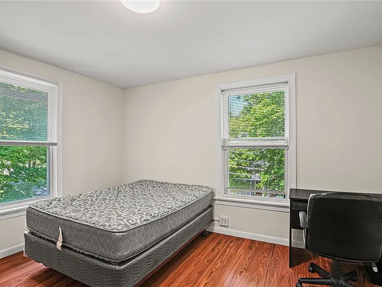409 S Aurora St — Photo 21
