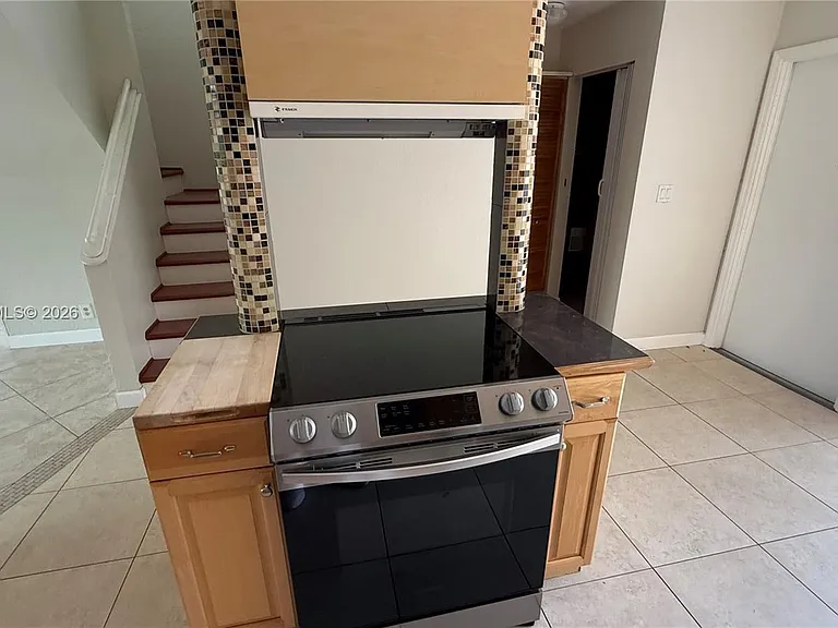 2921 SW 87th Ave #511 — Photo 5