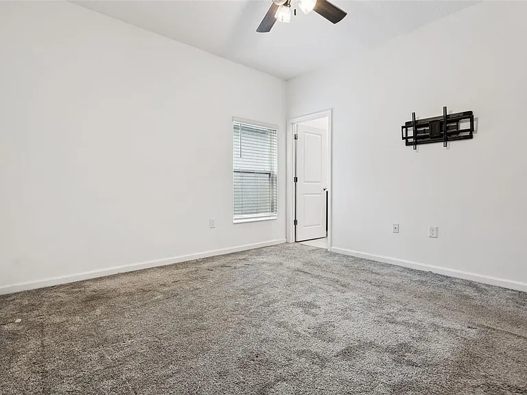 781 Taurus Ln — Photo 15
