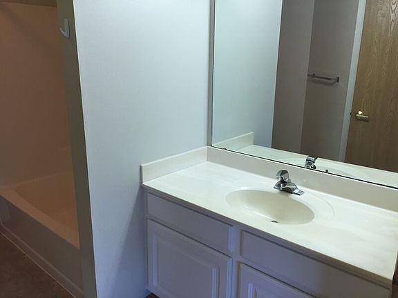 2nd image of 302 Prairie Heights Dr APT 109