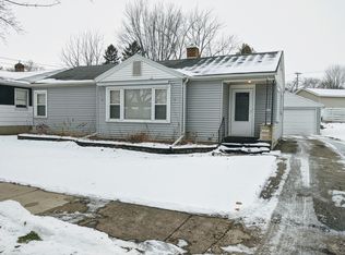342 N Jackson St, Valders, WI 54245