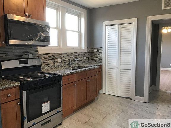 5th image of 7822 S Kingston Ave