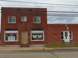 915 Main St E, Oak Hill, WV 25901